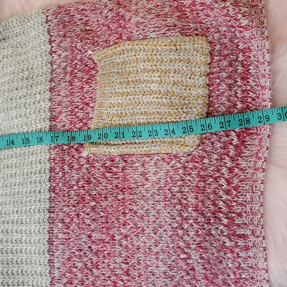 Entro Colorblock V-neck Knit Sweater - Picture 8 of 11